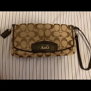 Coach Wristlet (used twice)